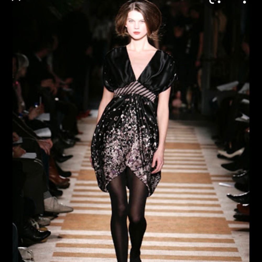Stunning Sue Stemp silk dress, size 4